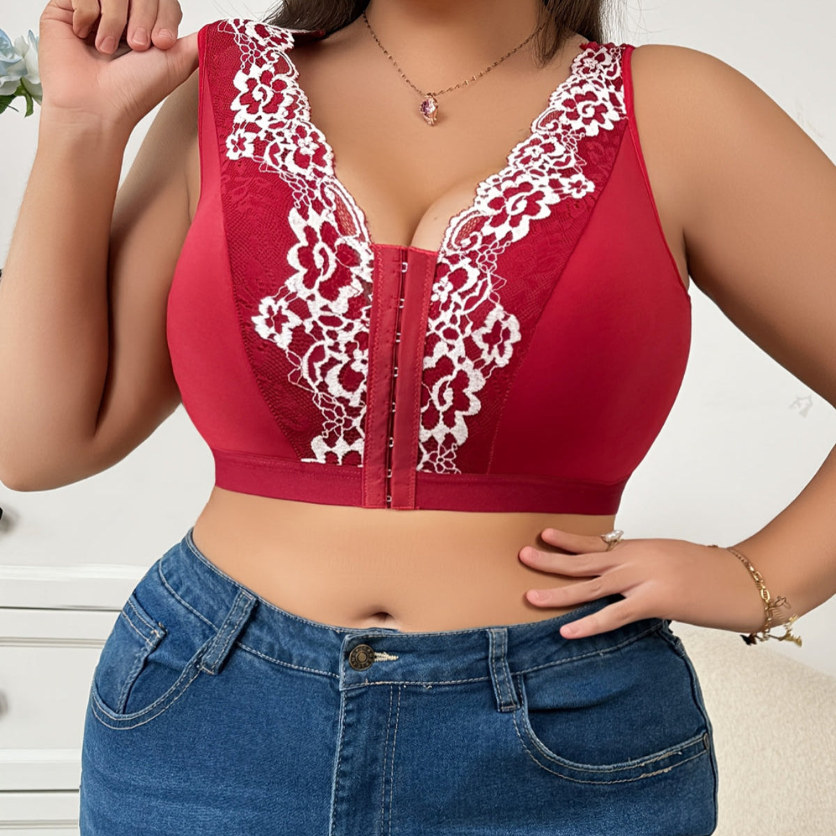 Soutien-gorge gainant en dentelle grande taille avec fermeture avant